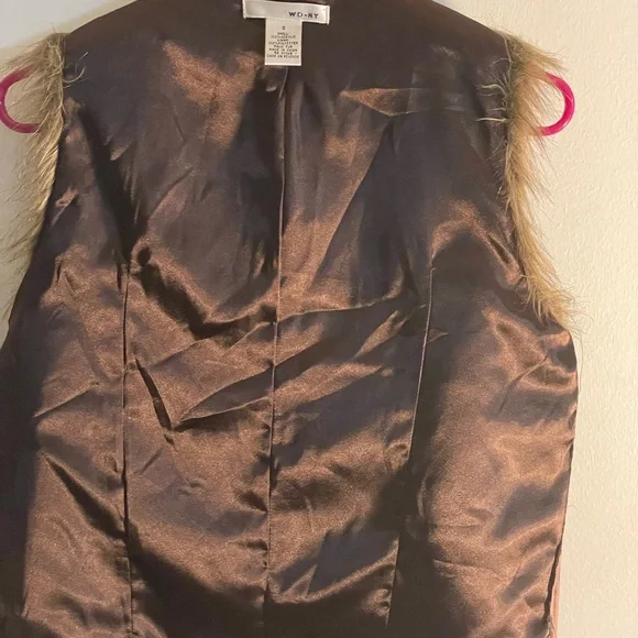 NWOT WD-NY Faux Fur Vest Size Small Make An Offer - Picture 6 of 8